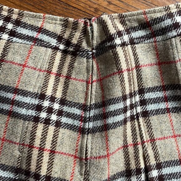 Vintage Burberry Pleated Wool Skirt - Picture 5 of 7
